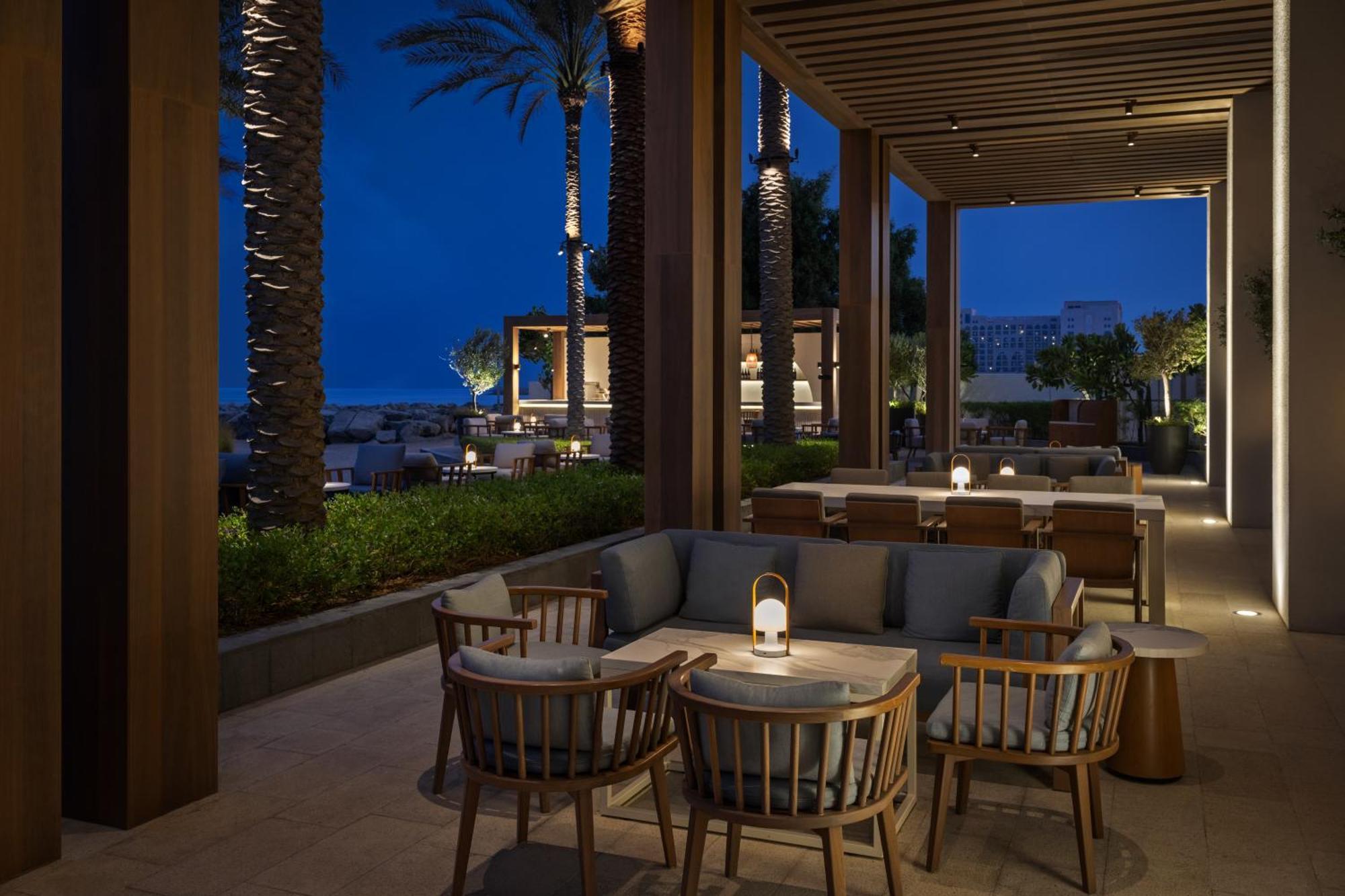 Palace Beach Resort Fujaira Esterno foto The Westin Athens